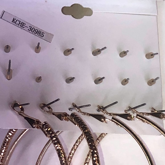 Charlotte Russe Gold Hoop Stud Earrings - Picture 5 of 5